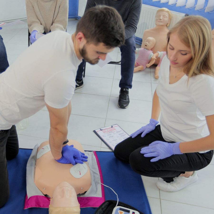 Formación RCP y DESA Valencia Formación RCP y DESA Valencia